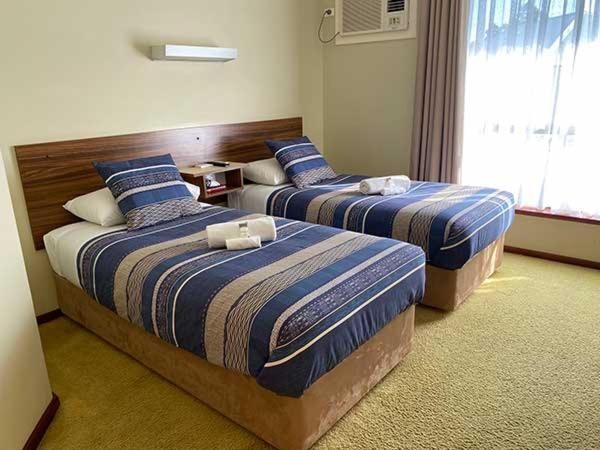 Donnybrook Motel Ngoại thất bức ảnh