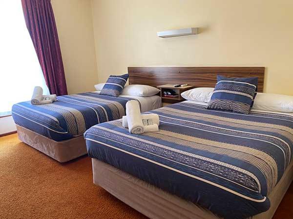 Donnybrook Motel Ngoại thất bức ảnh